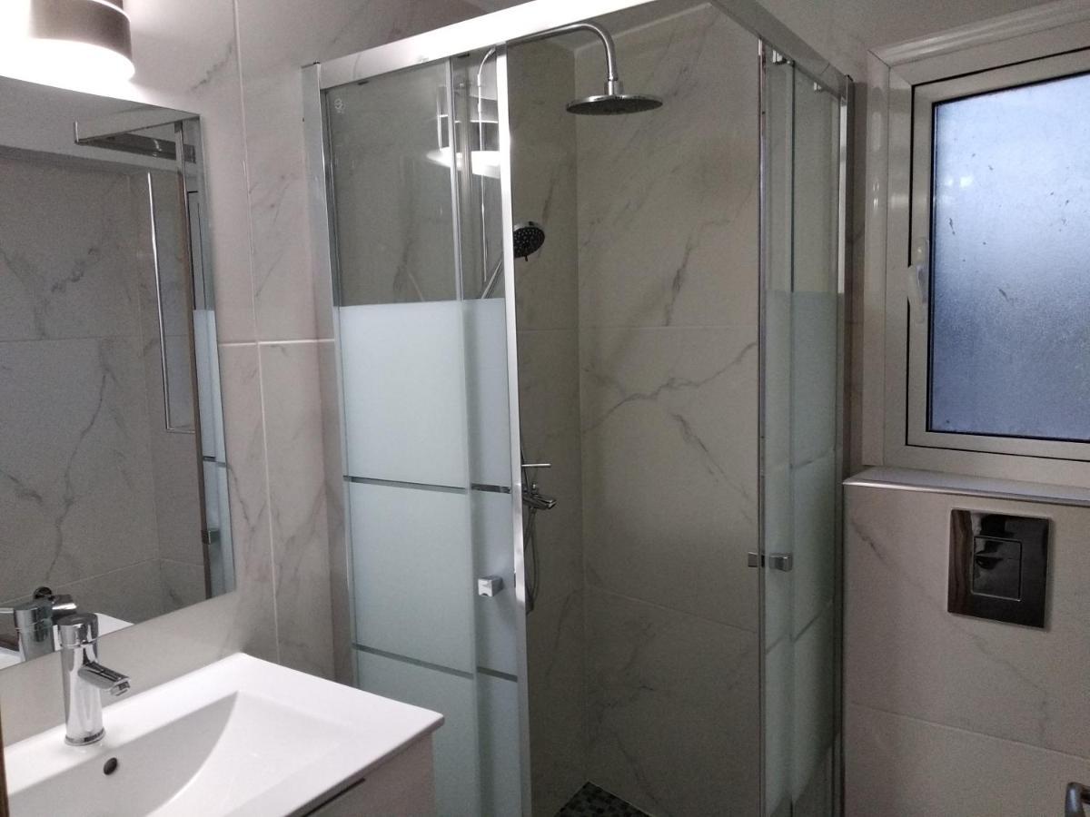Cozy Place In The Heart Of Harbor Apartment Пафос Екстериор снимка